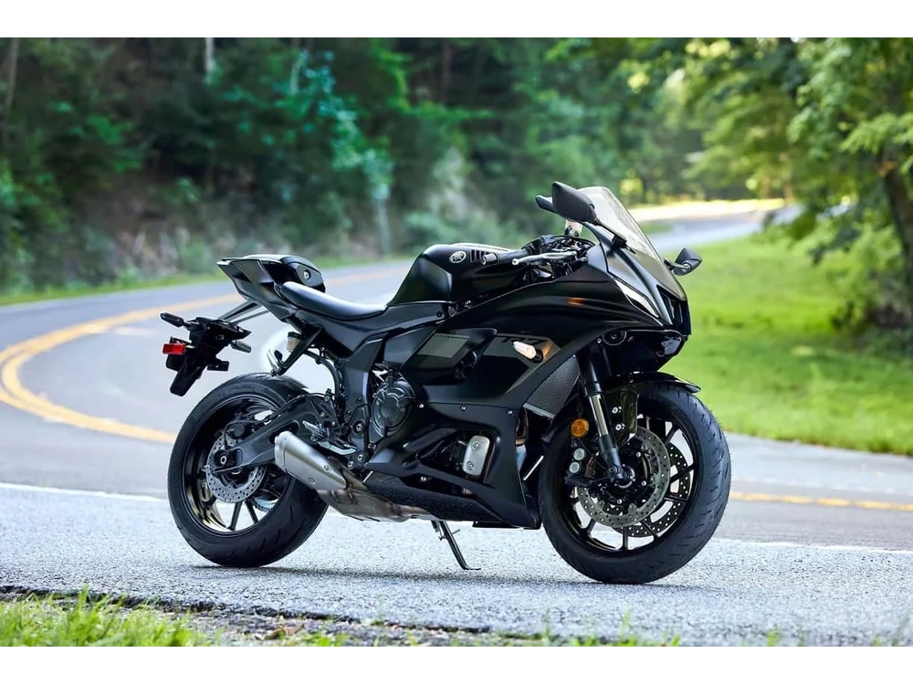 2025 Yamaha Yzf-r7 Team Yamaha Blue alt