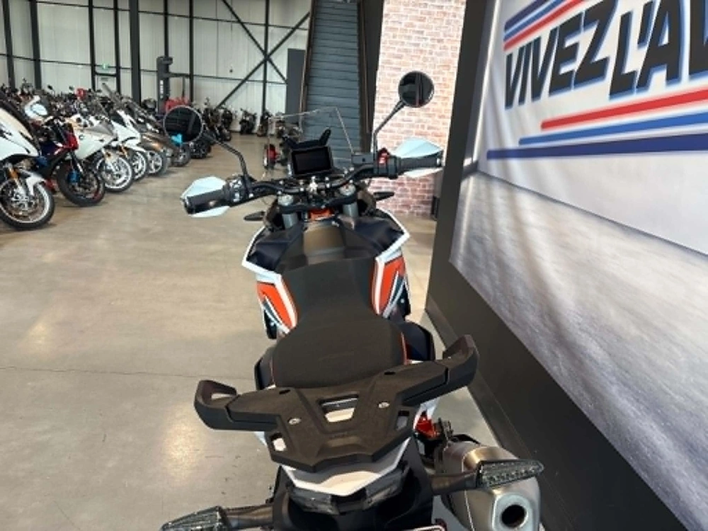 Ktm Adventure R 890 2024 alt