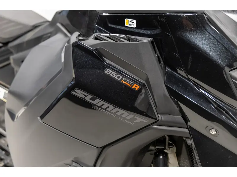 2026 Ski-Doo SUMMIT EDGE 165 TURBO CJTC