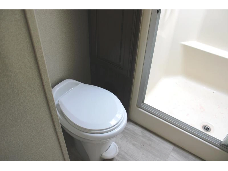 Grand Design Solitude 360rl 2018 alt