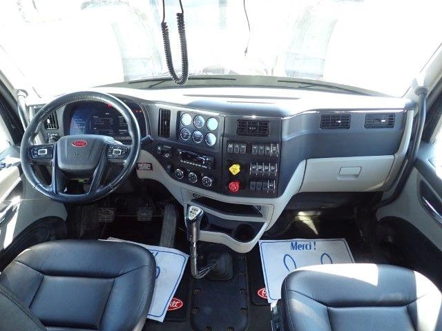 Peterbilt 589 2025