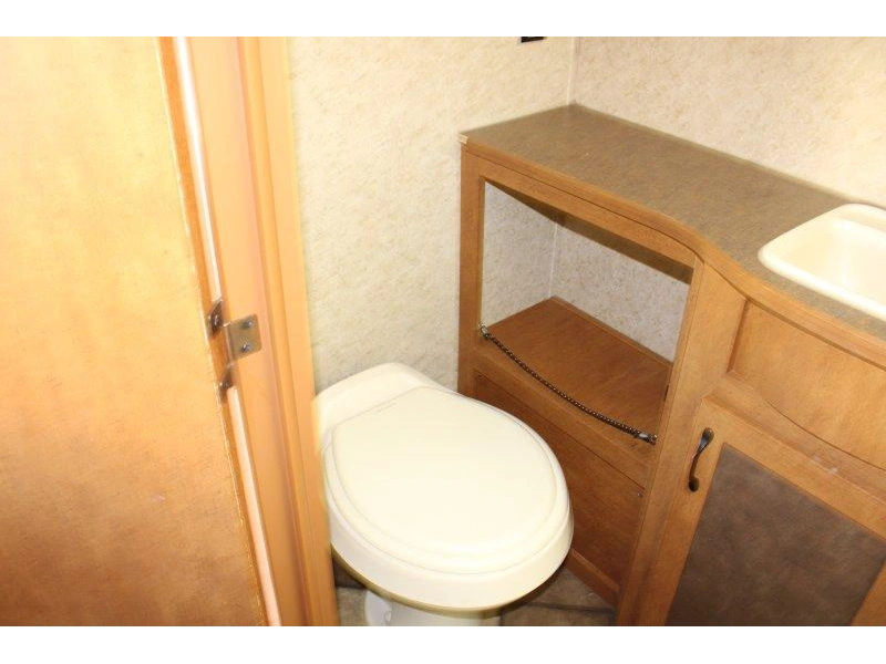 Evergreen Rv Ascend 171rd 2013 alt