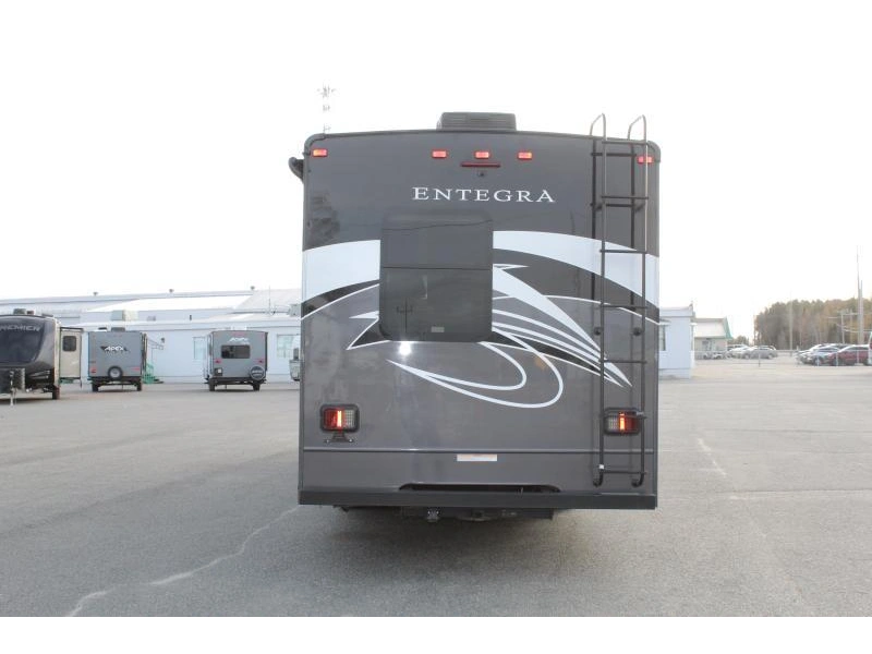 2022 Entegra Coach Esteem 31f alt