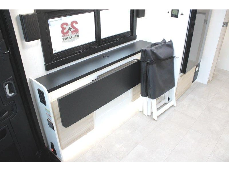 Entegra Coach Qwest 25m 2026 alt