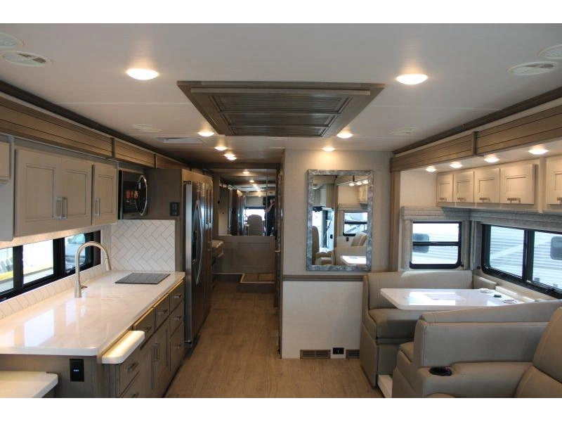 Thor Motor Coach Aria 3702 2027 alt