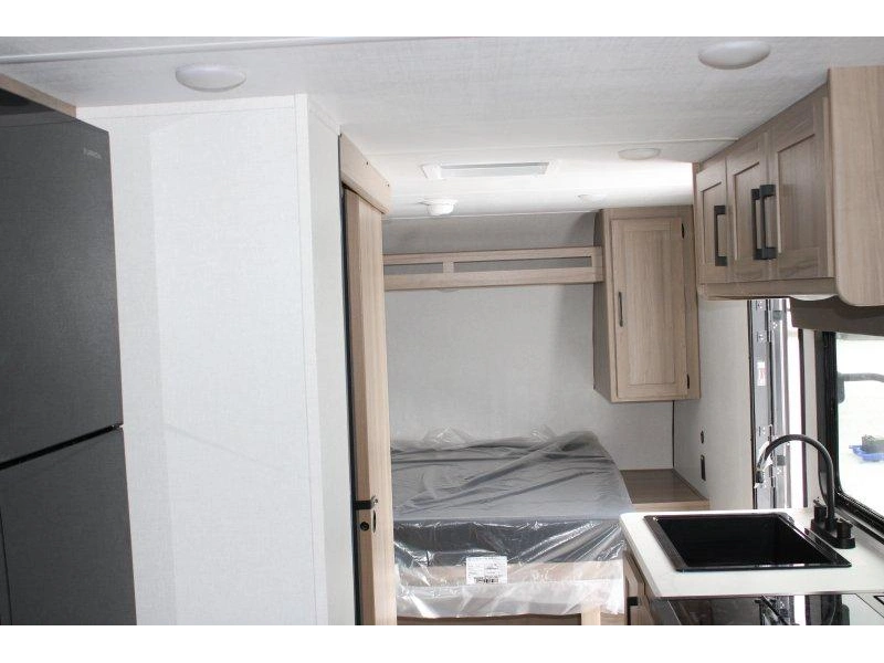 Keystone Rv Coleman 19r 2026 alt