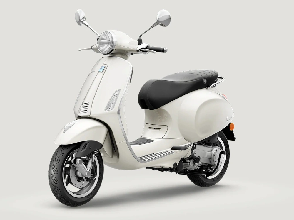 2027 Vespa Primavera 50 alt