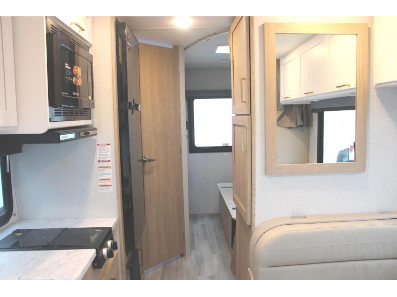 Thor Motor Coach Four Winds 22z 2026 alt