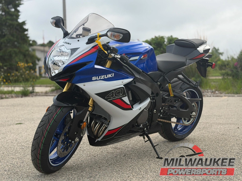 2027 Suzuki Gsx-r750z alt