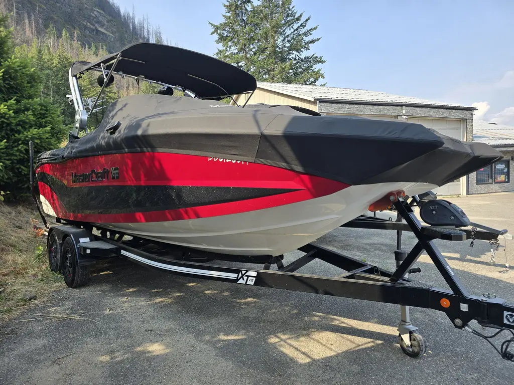 2018 Mastercraft XT22