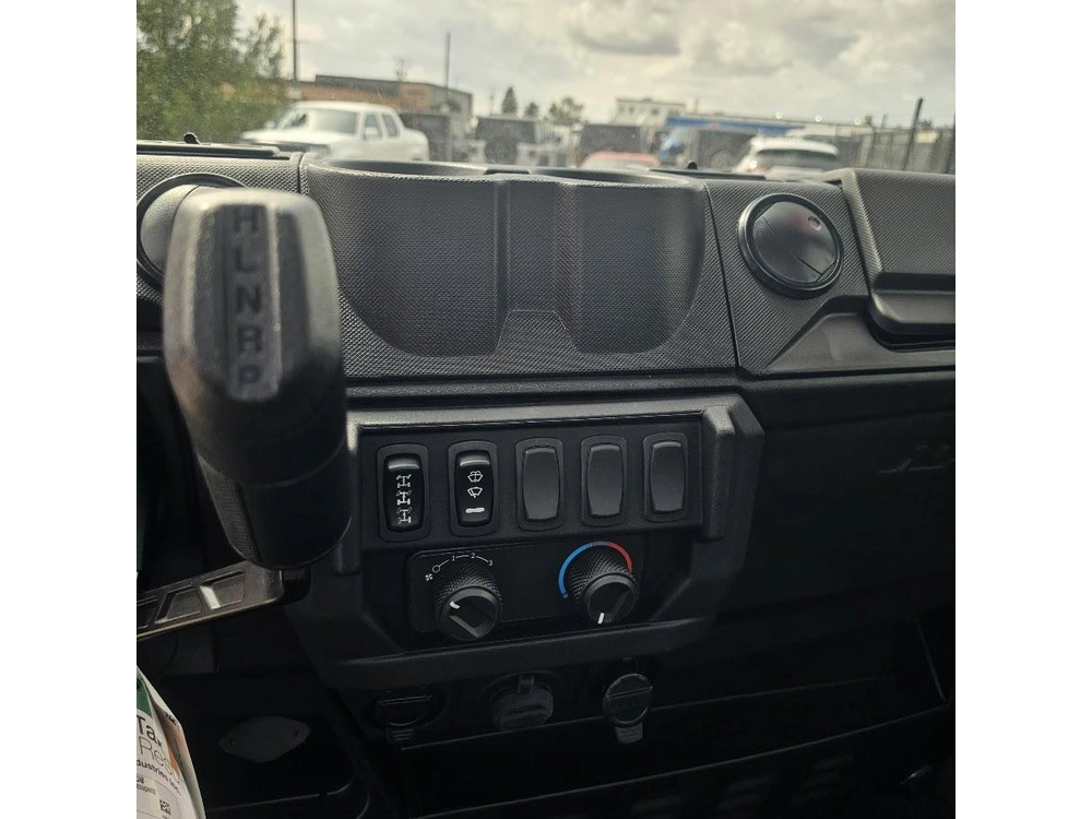 2026 Polaris Ranger 1000 Cab alt