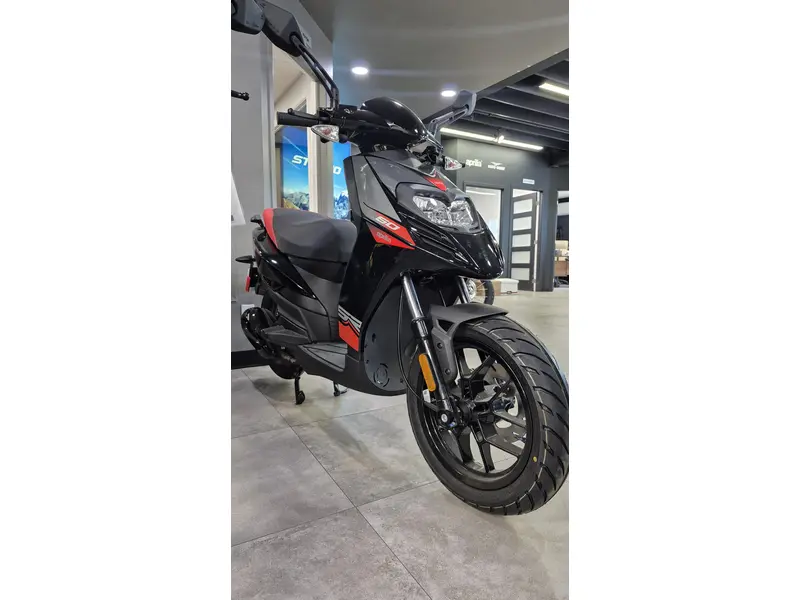 Aprilia SR MT 50 2026