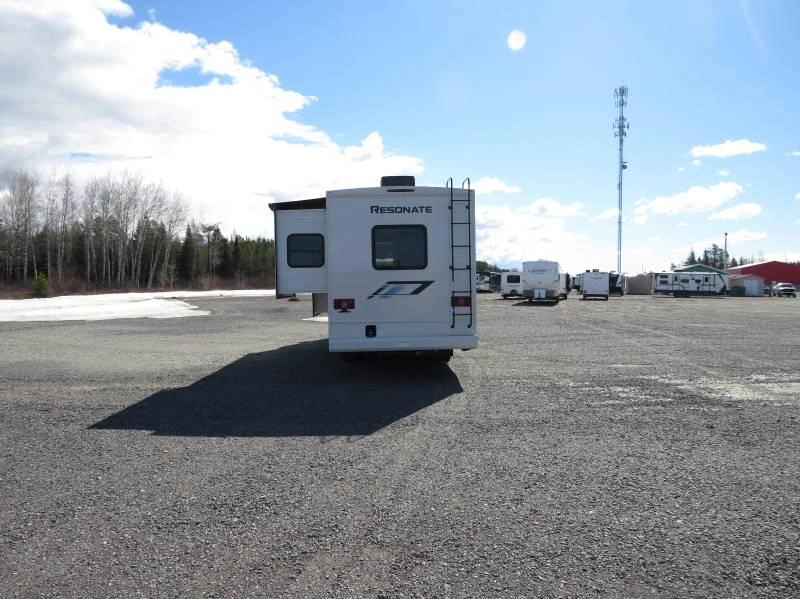Thor Motor Coach Resonate 30c 2026 alt
