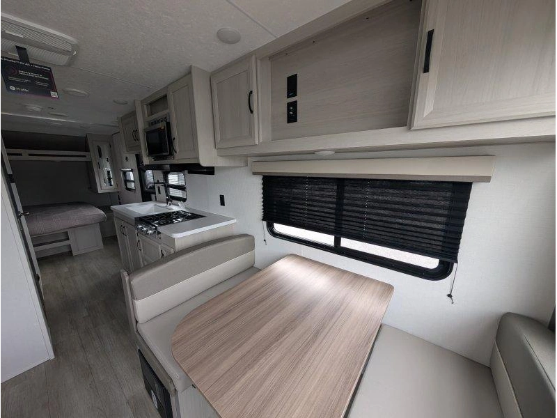 Coachmen Catalina 221epic 2027 alt