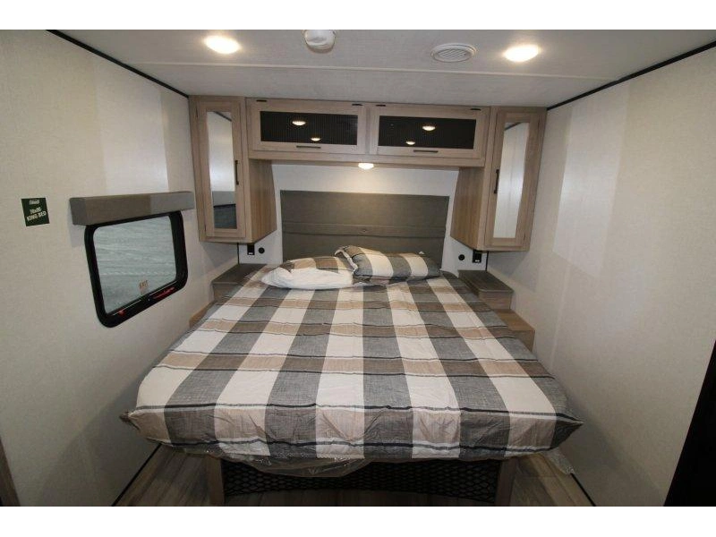 Keystone Rv Coleman 2115rk 2026 alt