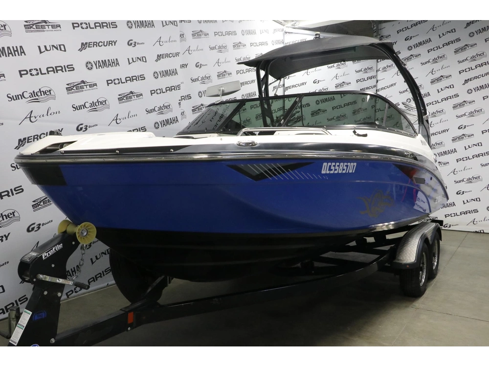 2017 Yamaha 212x alt