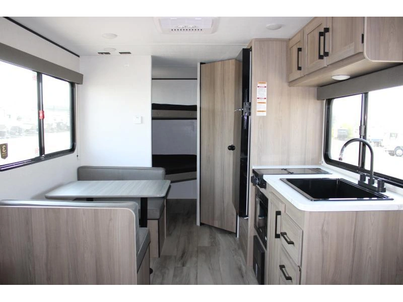 2026 Keystone Rv Coleman 23b alt