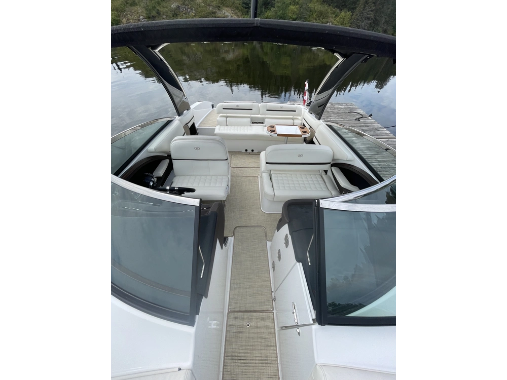 2017 Cobalt Boats R30 alt