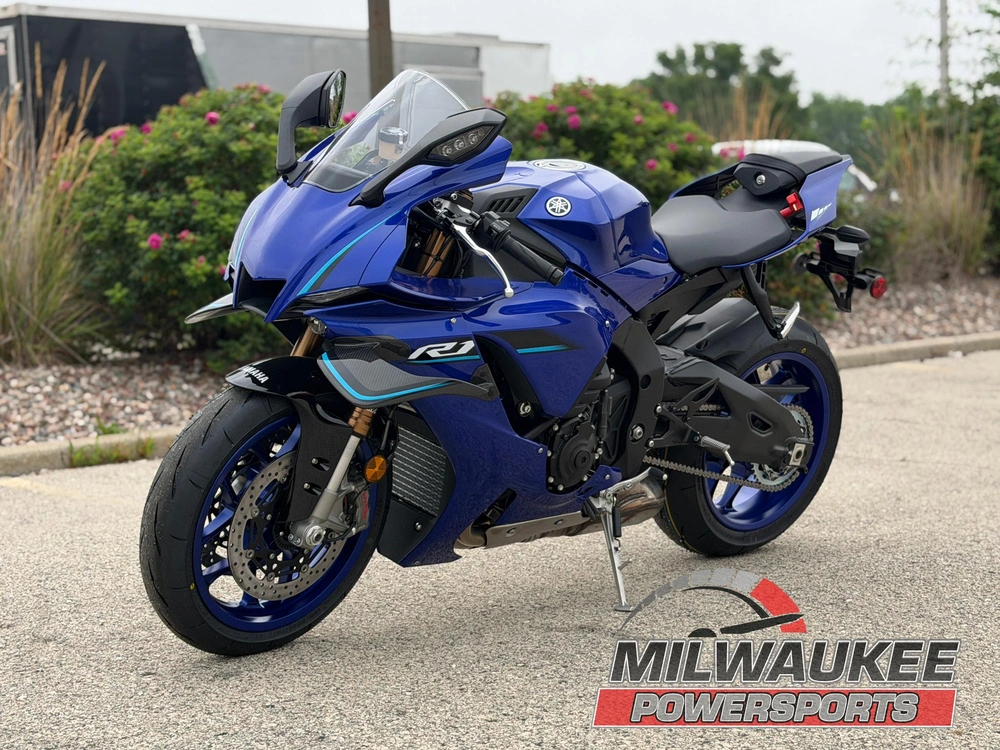 2026 Yamaha Yzf-r1 alt