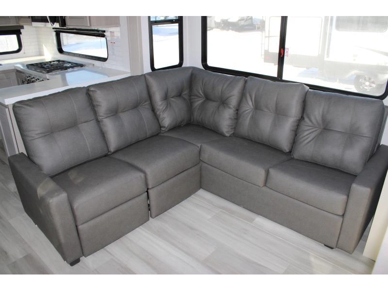 Grand Design Influence 3203gk 2025 alt