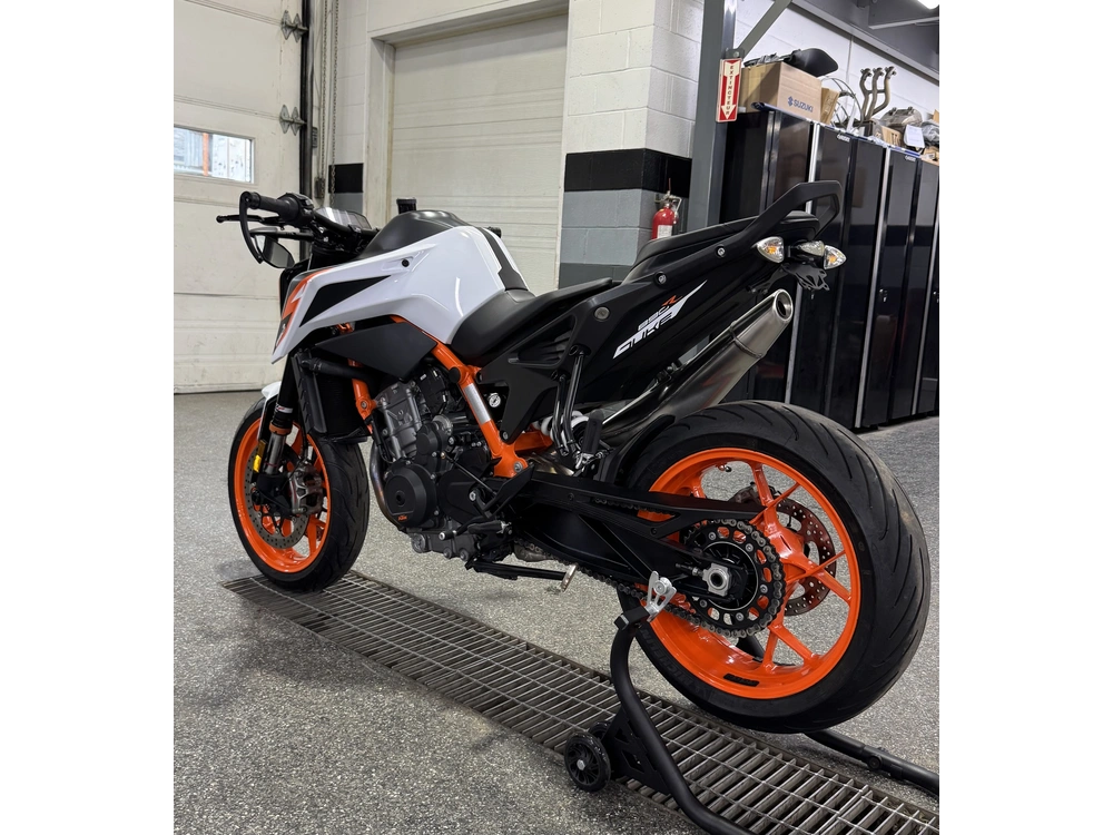2021 Ktm 890 Duke R alt