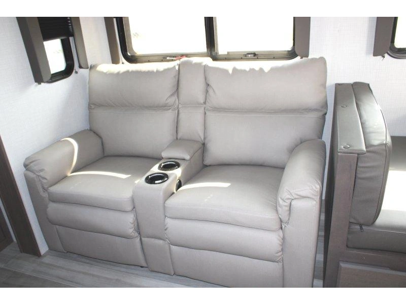 Keystone Rv Cougar 2400re 2026 alt