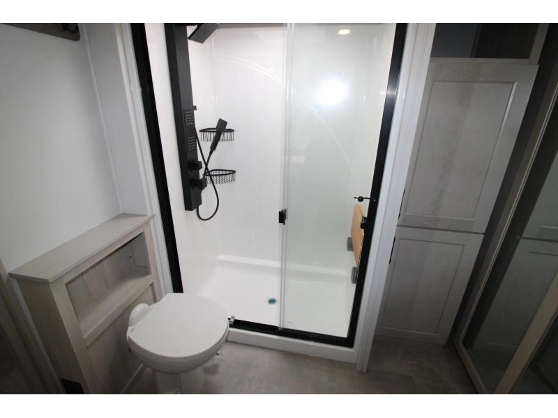 Grand Design Solitude 417kb 2026 alt