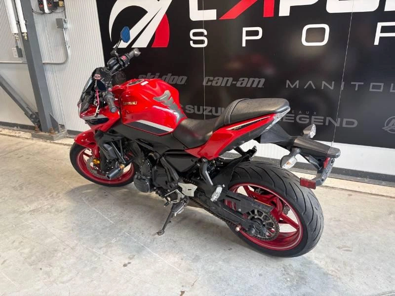 2022 Kawasaki Z650 50th Anniversaire Rouge alt
