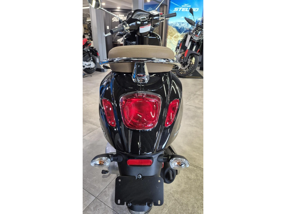 Vespa Primavera 150 2022 alt