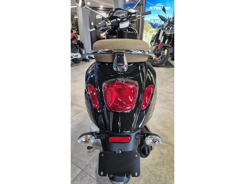 Vespa Primavera 150 2022