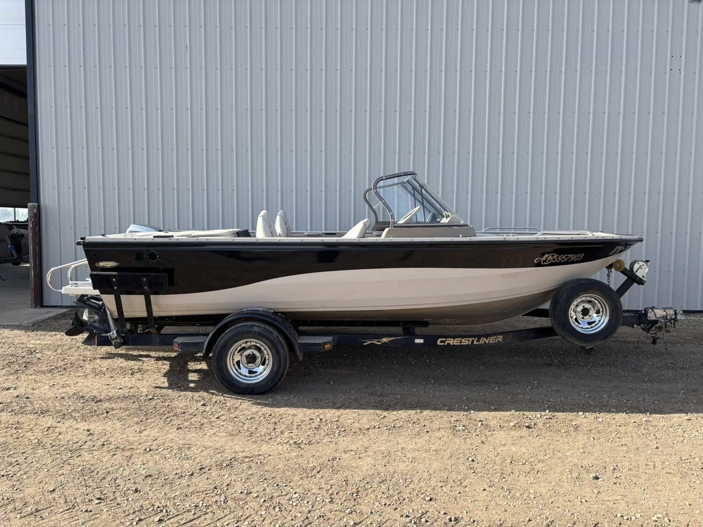 2003 Crestliner 1850 Sportfisher - 15hp Honda alt