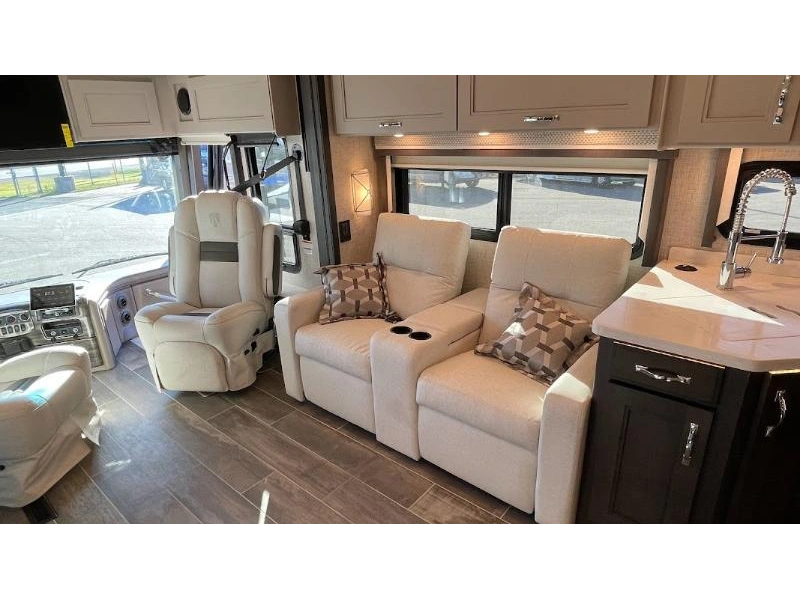 Thor Motor Coach Aria 3401 2023 alt