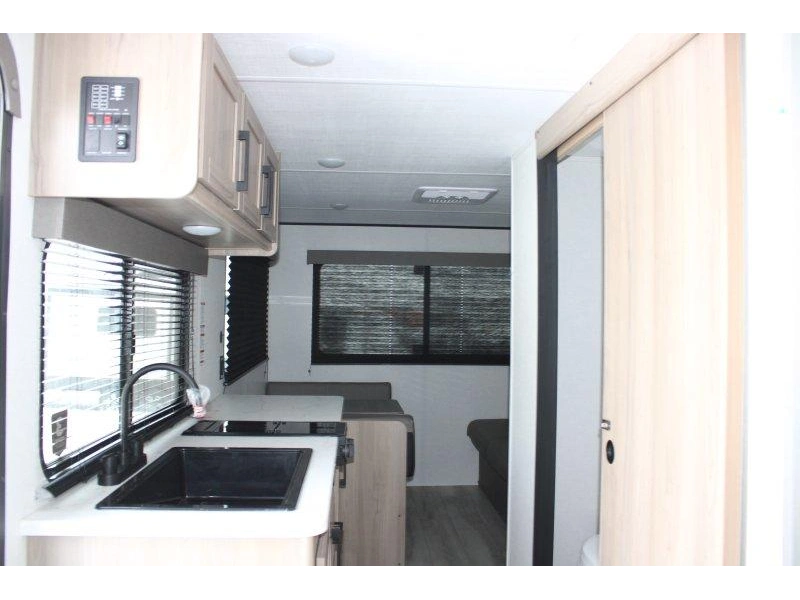 Keystone Rv Coleman 19r 2026 alt