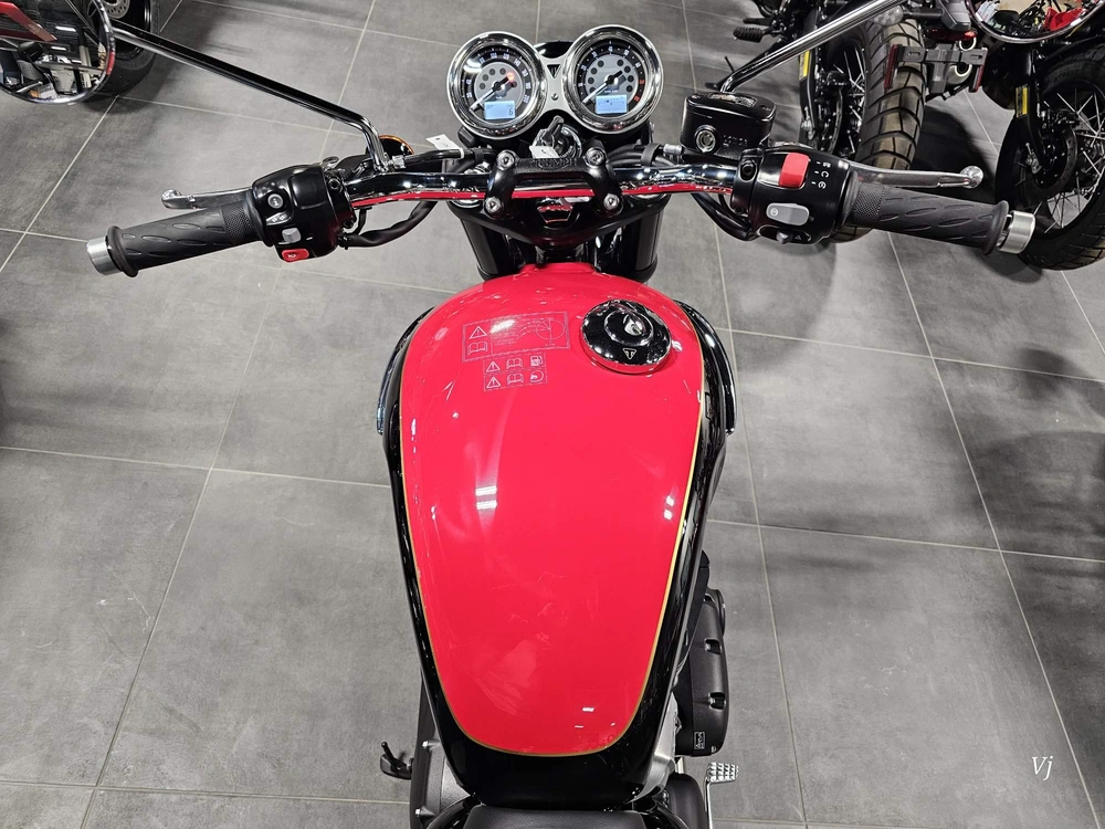 2026 Triumph Bonneville T100 alt