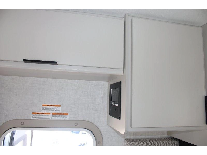 Thor Motor Coach Four Winds 21z.gm 2027 alt