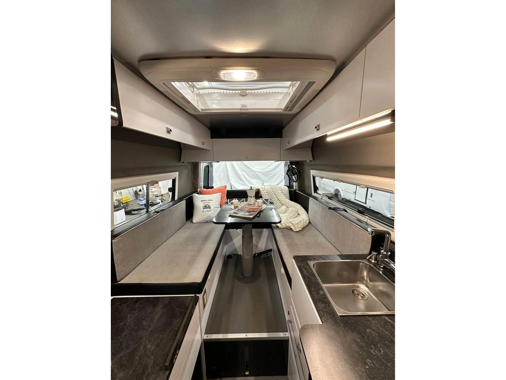 2021 Mercedes-benz Sprinter 2500 4x4 alt