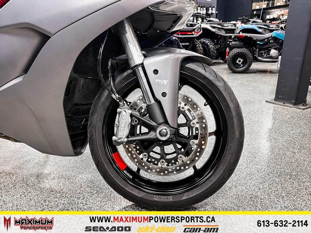 2019 Ducati Supersport alt