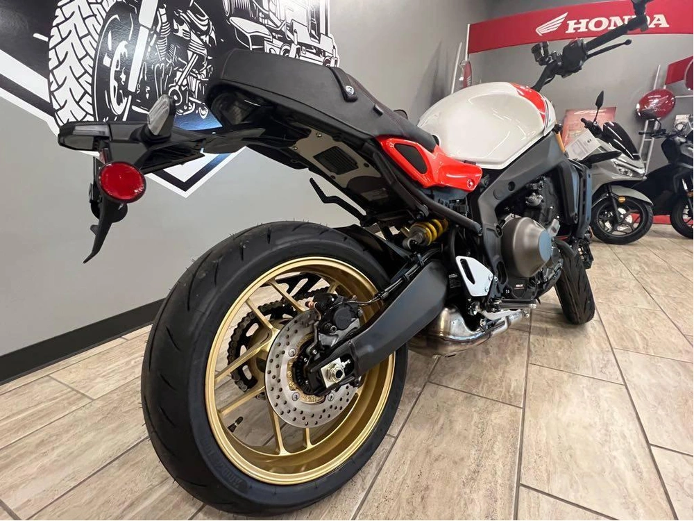 2026 Yamaha Xsr900