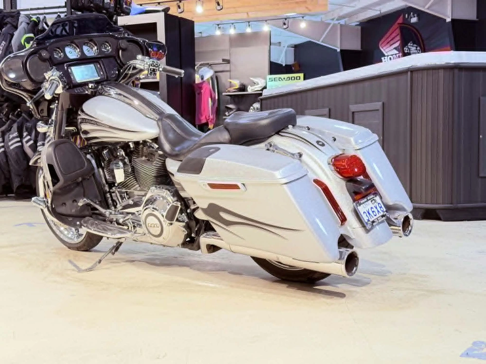 2015 Harley-davidson Cvo Road Glide alt