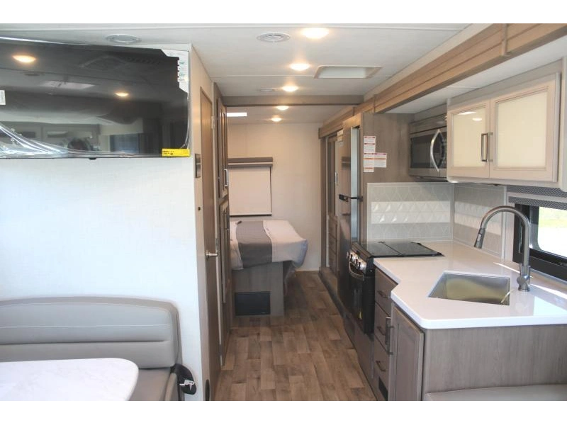 Thor Motor Coach Hurricane 29l 2026 alt