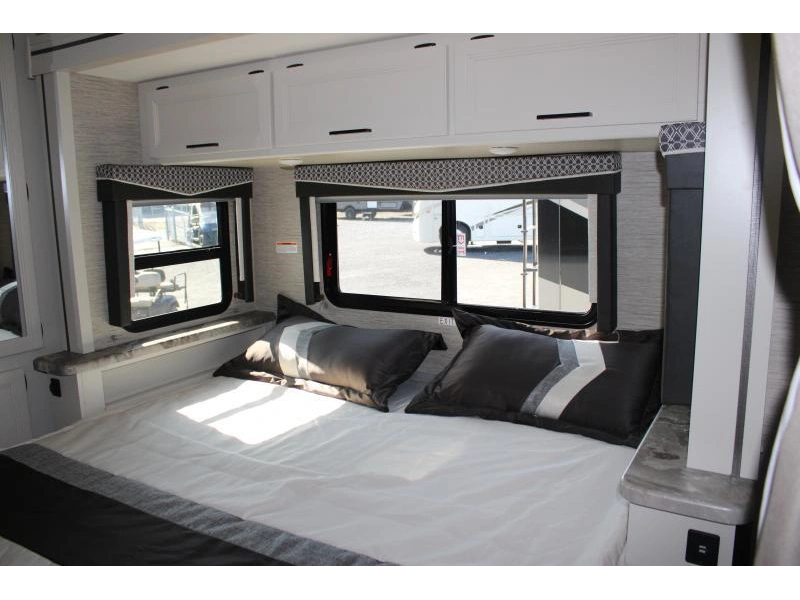 2023 Thor Motor Coach Ace 29g alt
