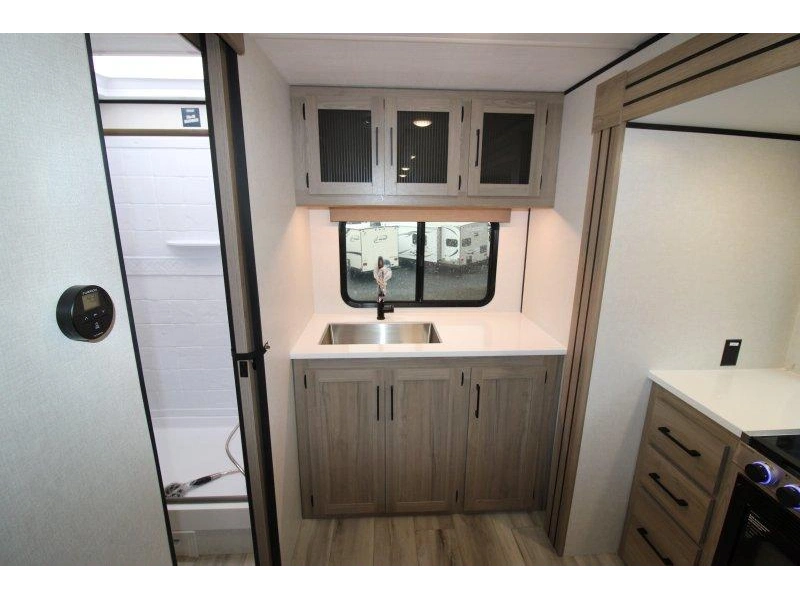 Keystone Rv Coleman 2115rk 2026 alt