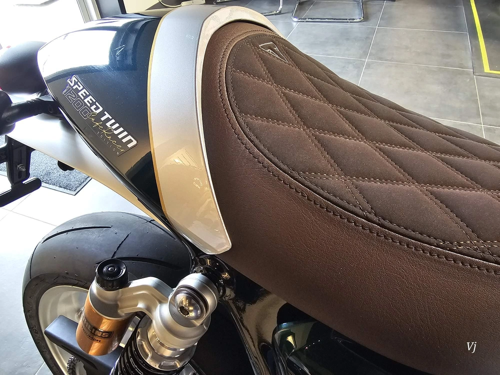 2027 Triumph Speed Twin 1200 Cafe Racer alt