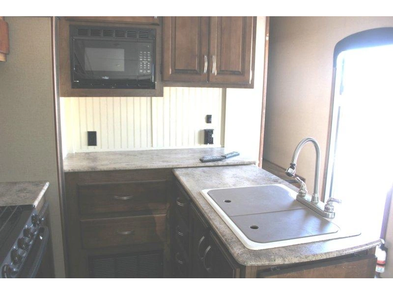 Coachmen Chaparral 31rls 2016 alt