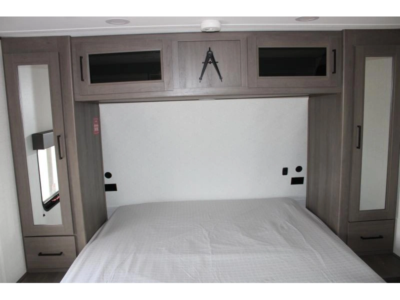 Grand Design Transcend 305bht 2026 alt