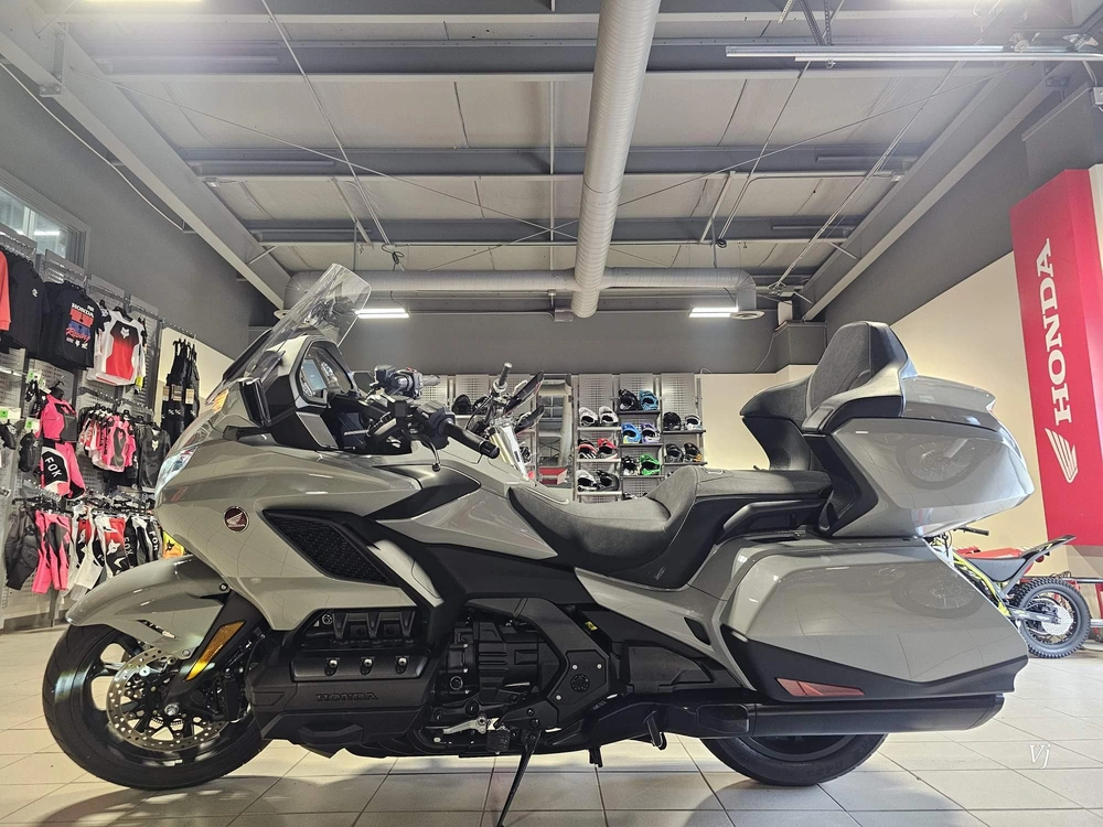 2026 Honda Gold Wing Tour Abs alt