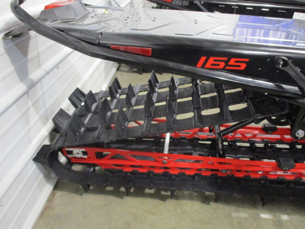 2025 Polaris 850 Pro Rmk 165 Storm Gray / Indy Red alt