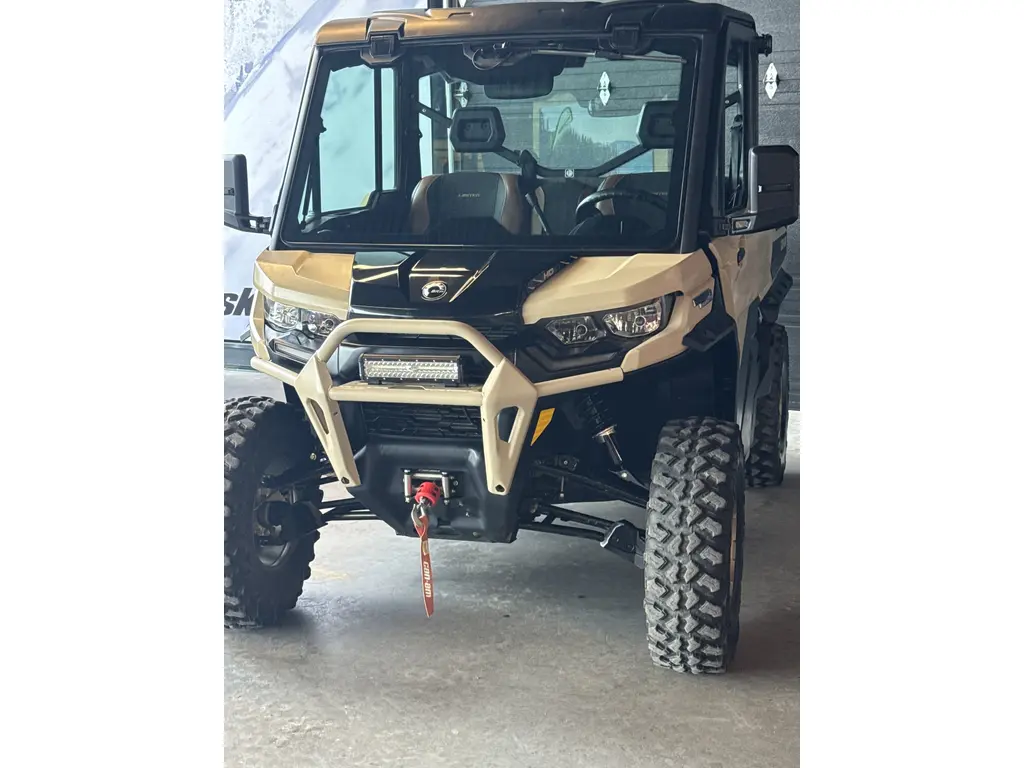 2024 Can-Am DEFENDER LIMITED CAB HD10