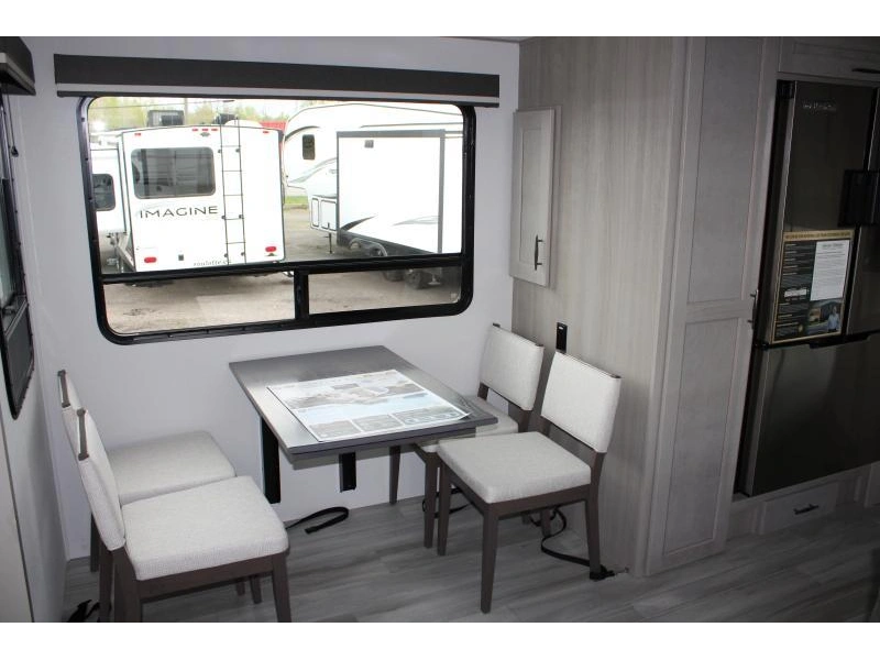 Grand Design Influence 3203gk 2025 alt