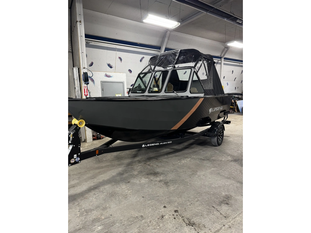2027 Legend 19 Titanium Rugged alt